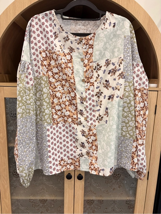 Tops - Patchwork Floral Button-Front Women’s Blouse